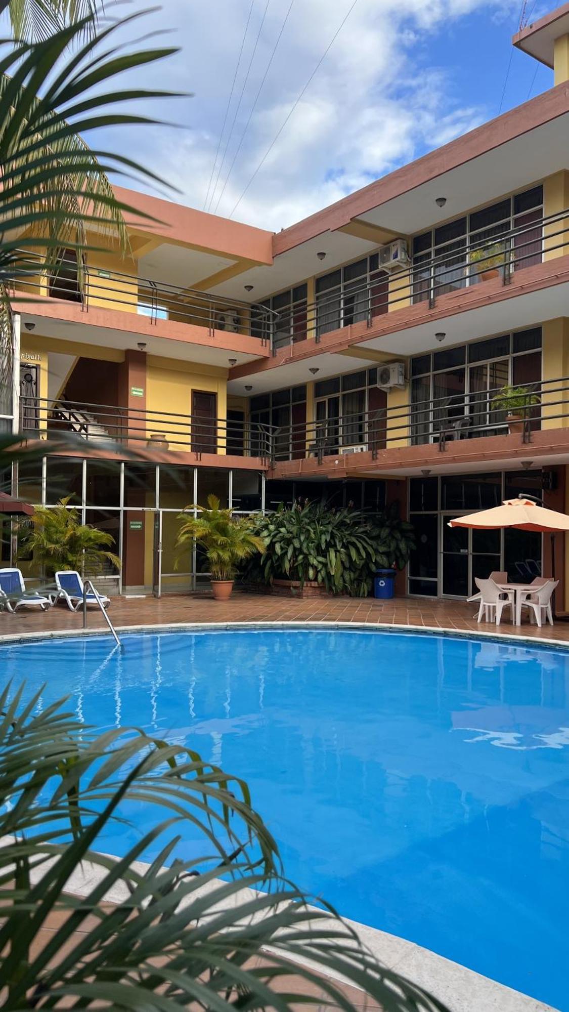 Gran Hotel Paris La Ceiba Exterior foto